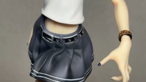 figure-ca-sailor-suit-review-figure-belly-view-front-right