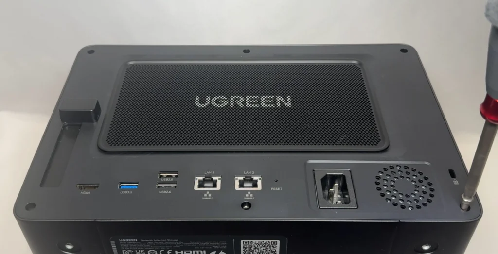 disassembly-ugreen-nasync-